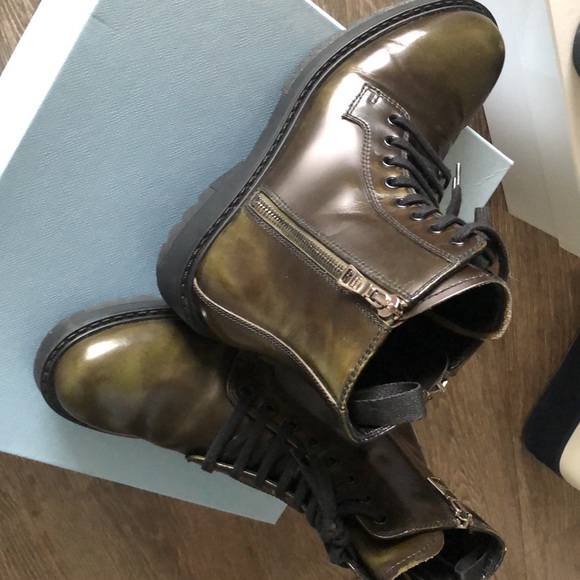 Prada leather dark green boots size 6.5 very good condition - Picture 6 of 6